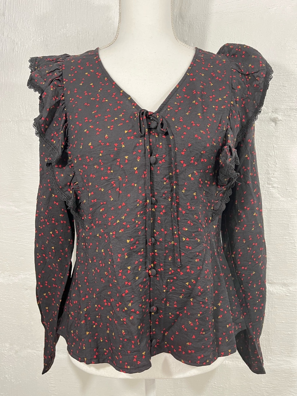 ATELIER REVE RUFFLE TRIM BUTTON FRONT TOP NEW WITH TAG